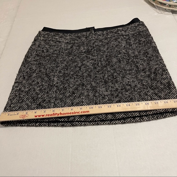 Ann Taylor Loft Knee Length Career Skirt l Color Black l Size 8 - Picture 7 of 15